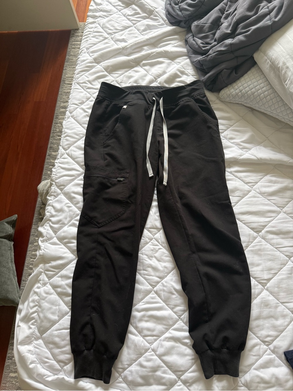 Women’s Figs Zamora Scrub Pants
